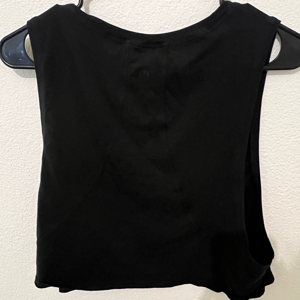 Lululemon muscle crop tank 10